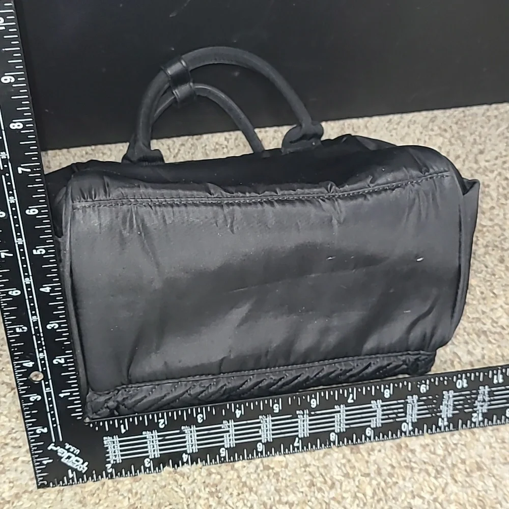 Tourit Black Quilted Lunch Bag